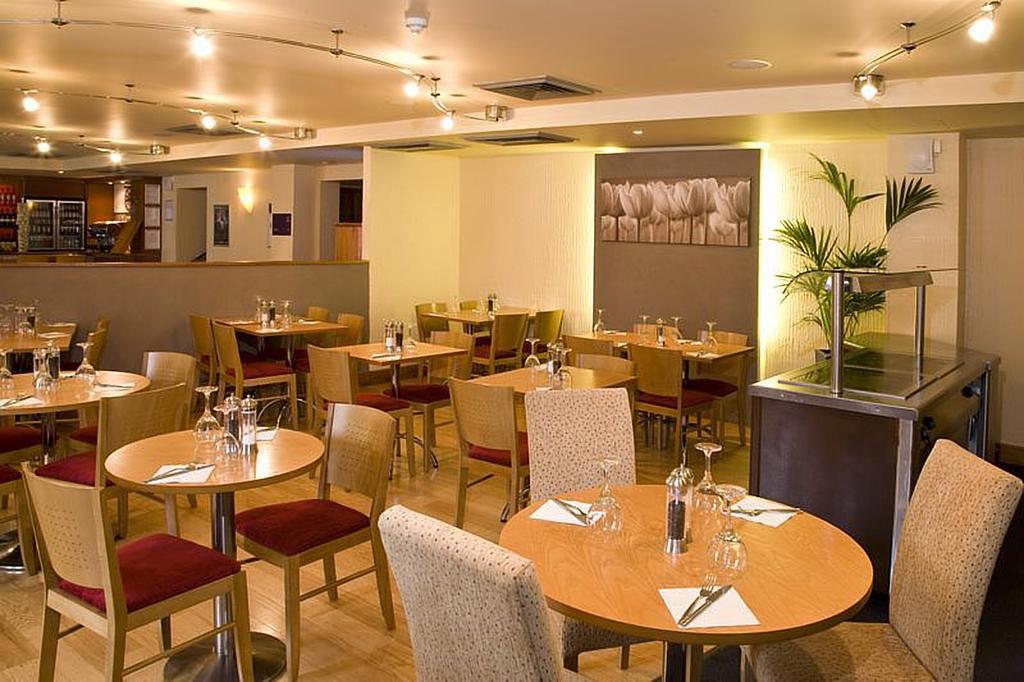 Premier Inn London Elstree / Borehamwood Exterior foto